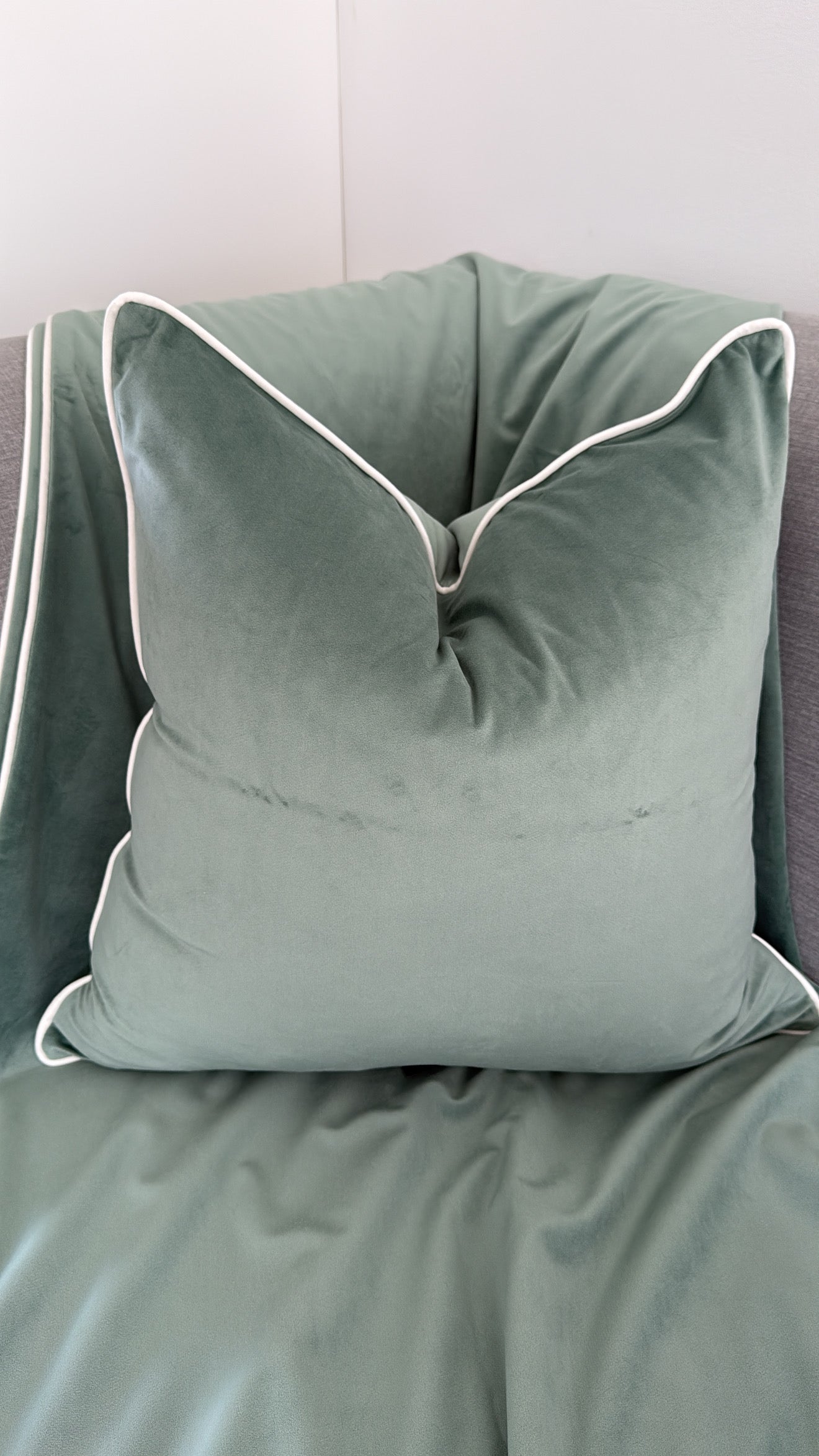 Mint & White Piping | Velvet Throw