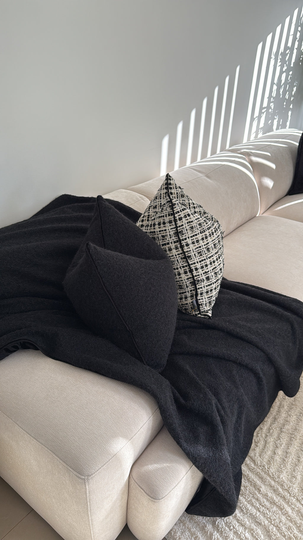 Obsidian throw blanket