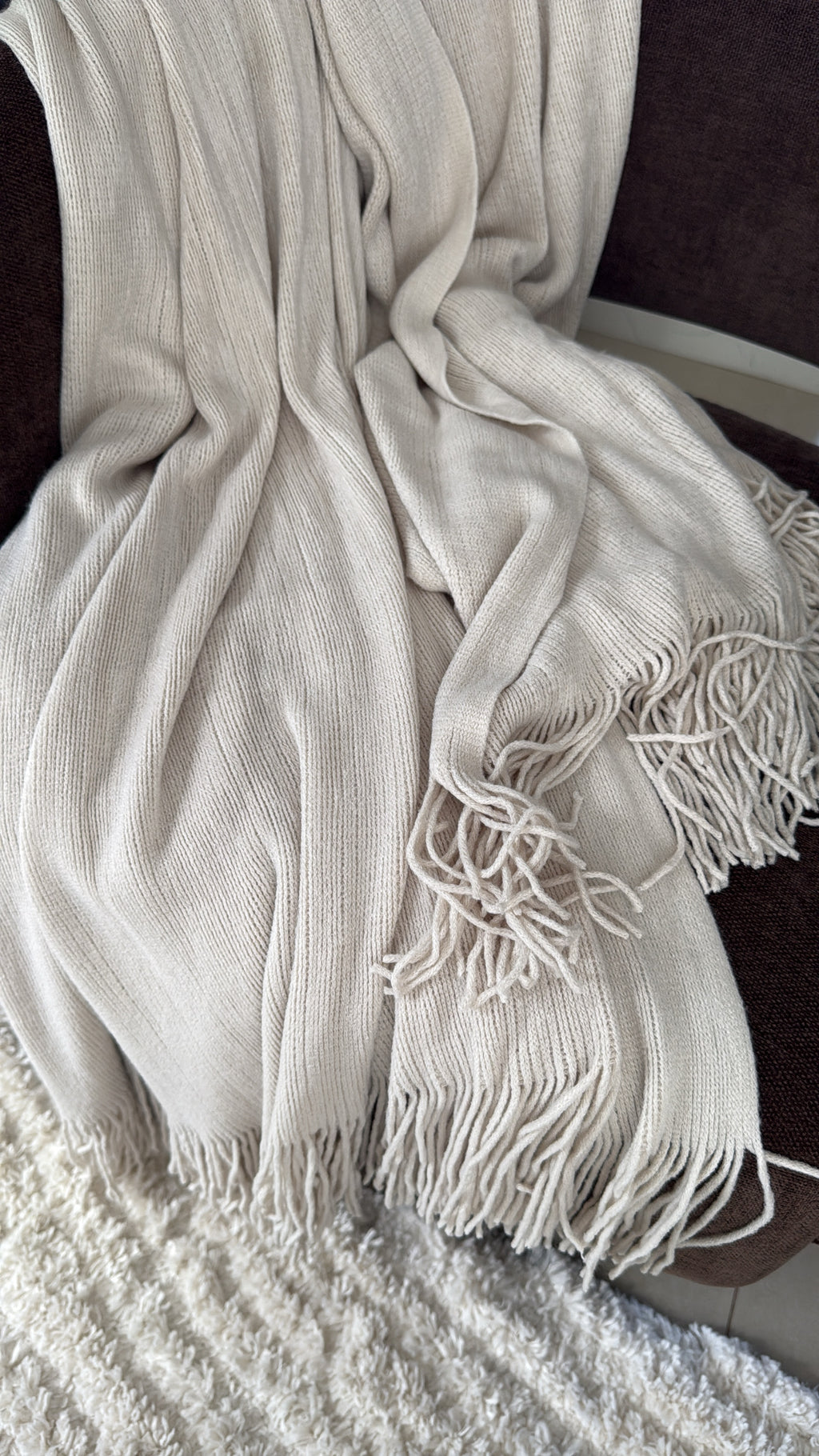 Beige tassel throw (PRE-ORDER)