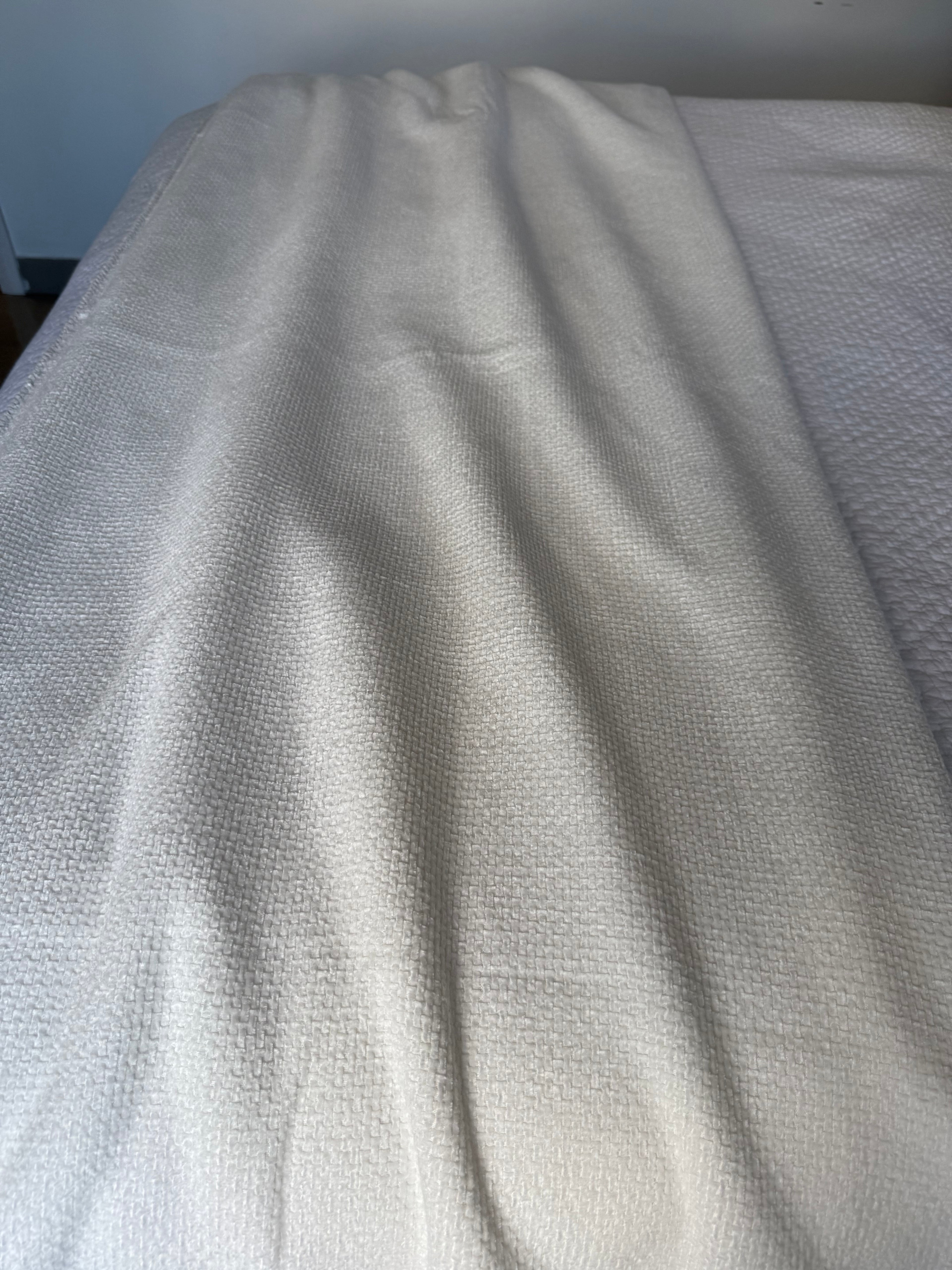 White weave throw blanket