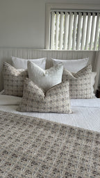 Ivory Luxe Tweed | Throw Blanket