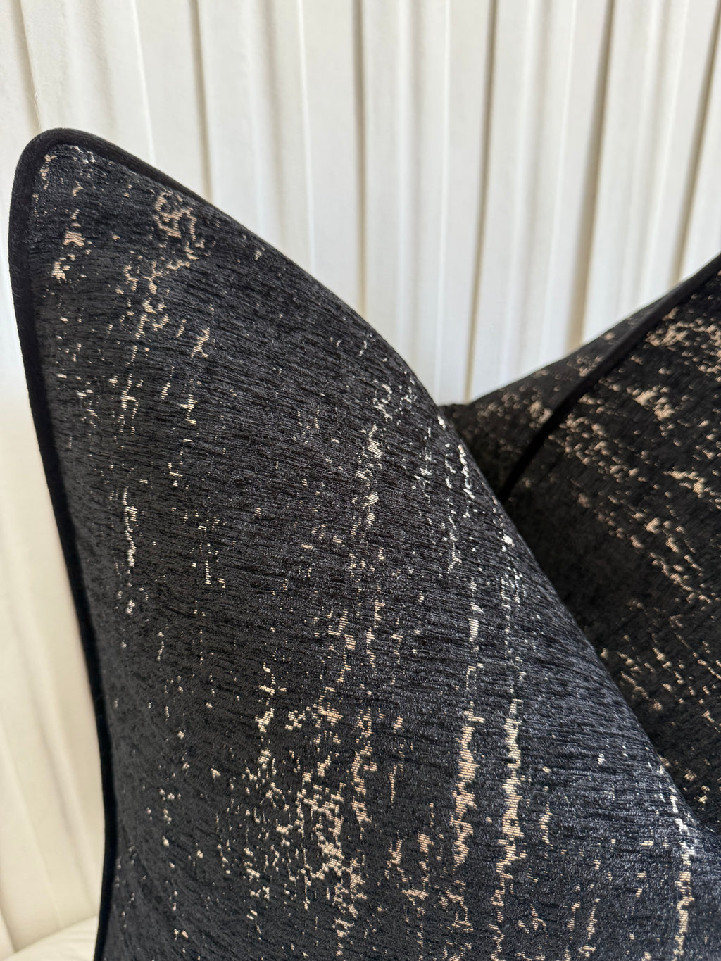 Gracious | Cushion Cover