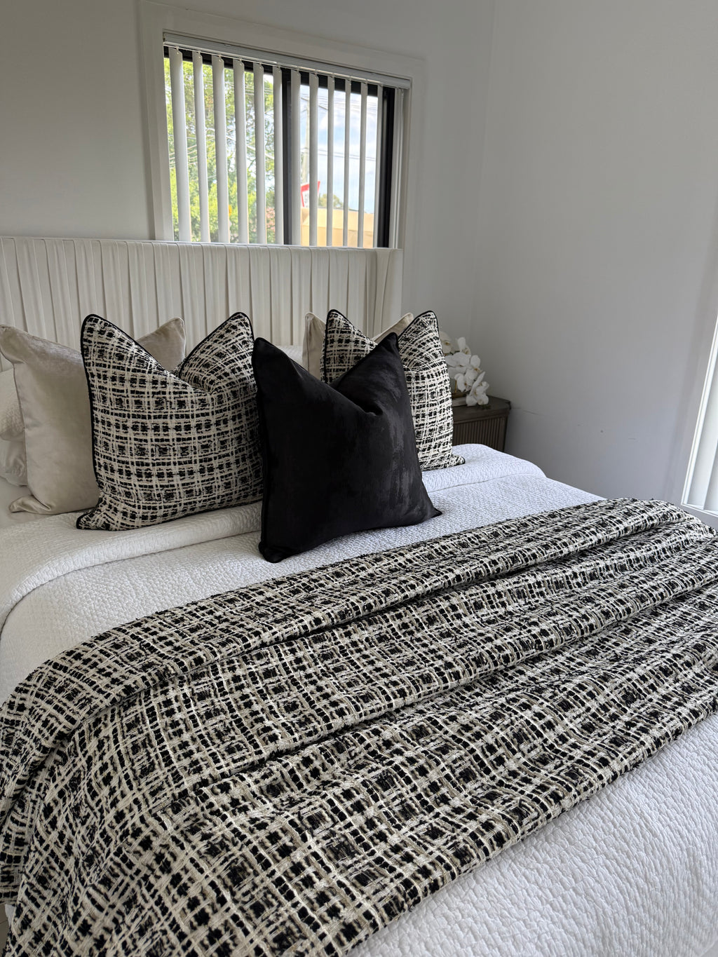 Noir Luxe Tweed | Throw Blanket