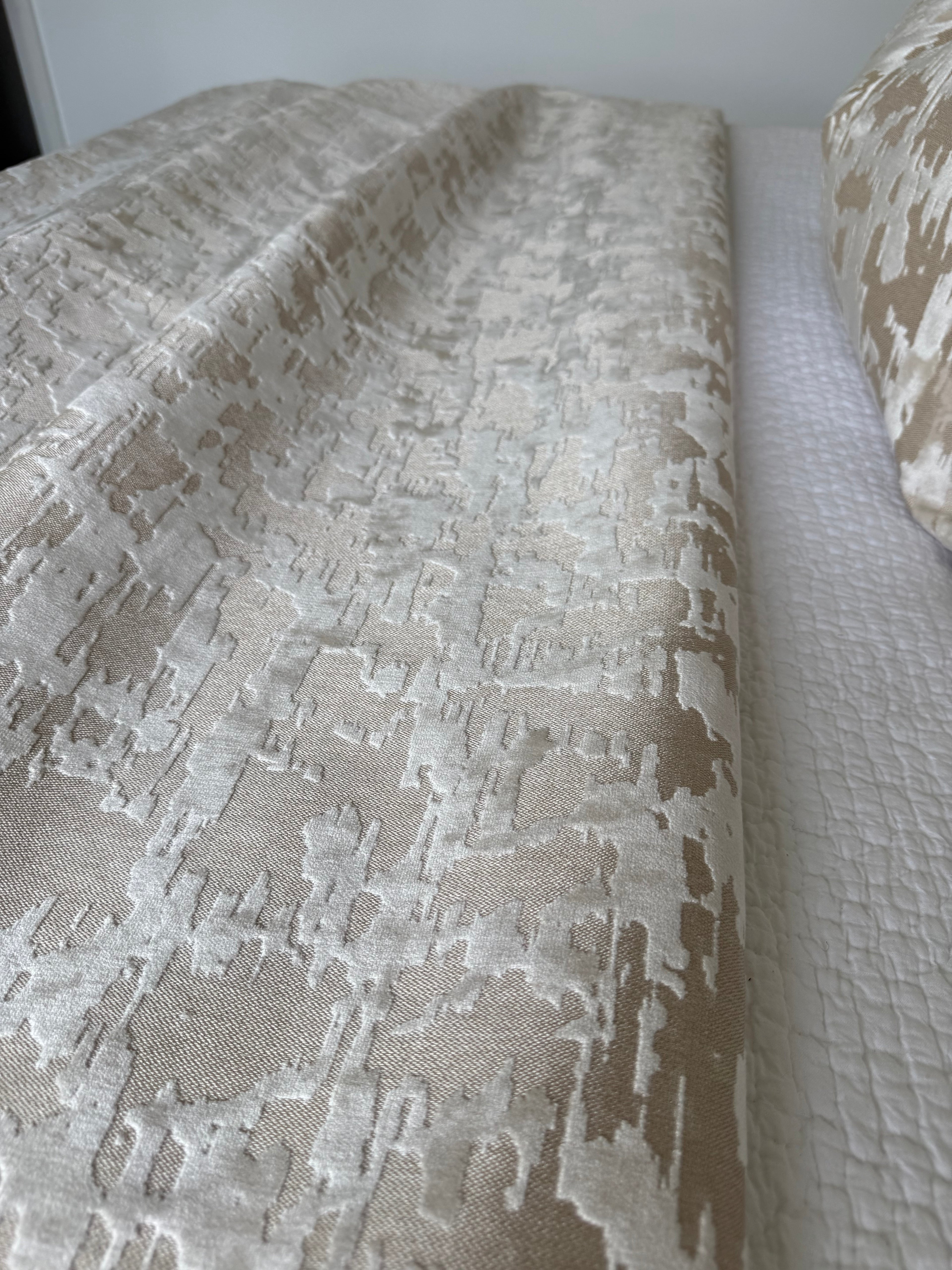 Oat Cloud | Throw Blanket