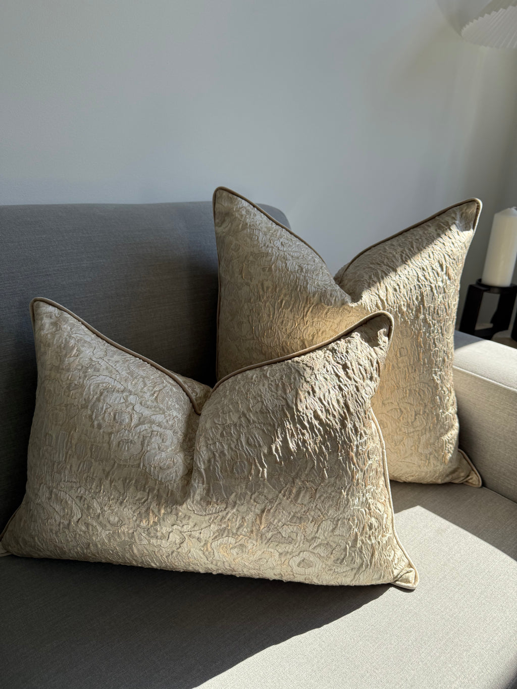 Lumiere Amour | Cushion Cover